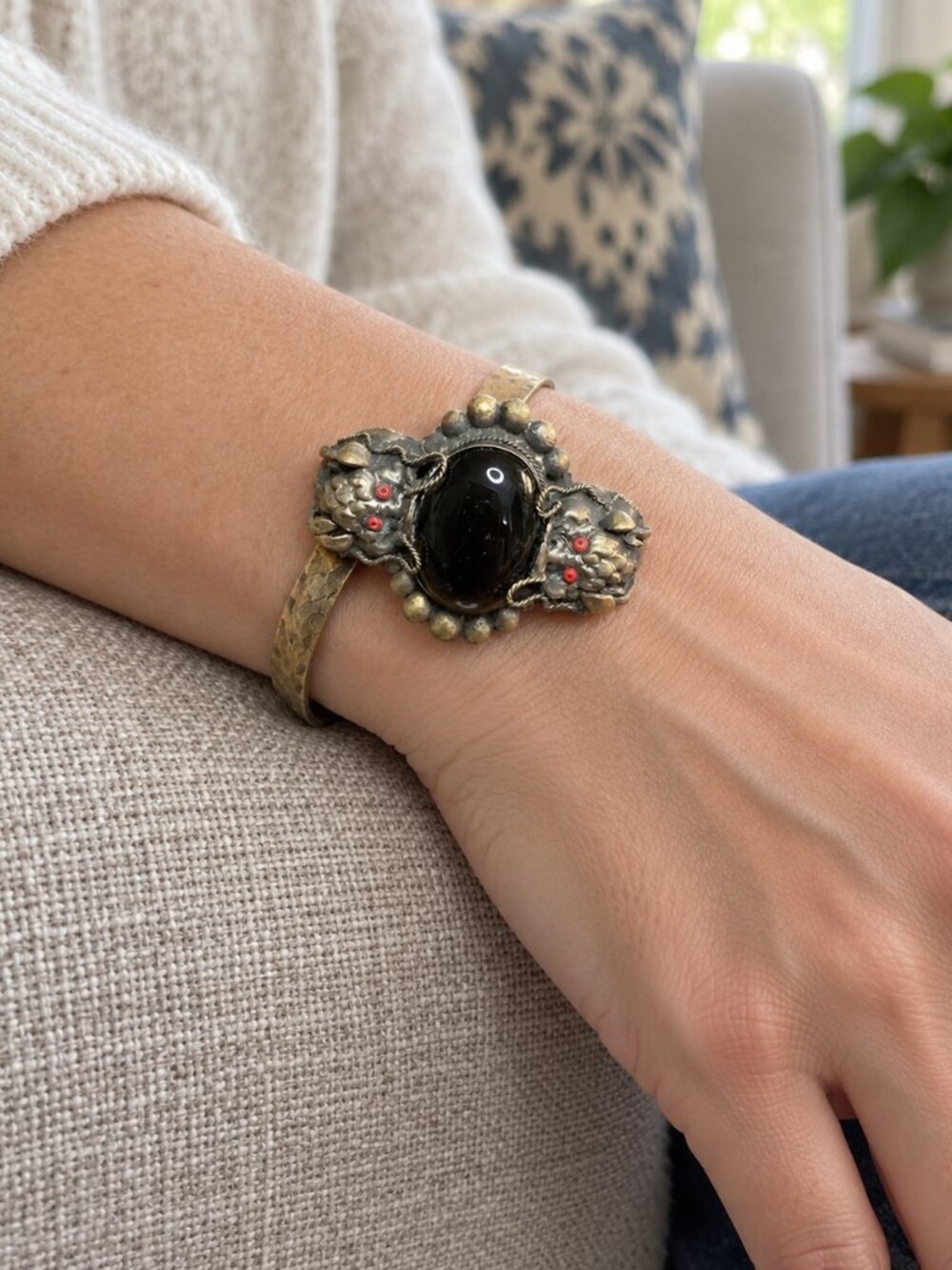 Vintage Asian Dragon Cuff Bracelet Brass Onyx Coral‎ Statement Boho